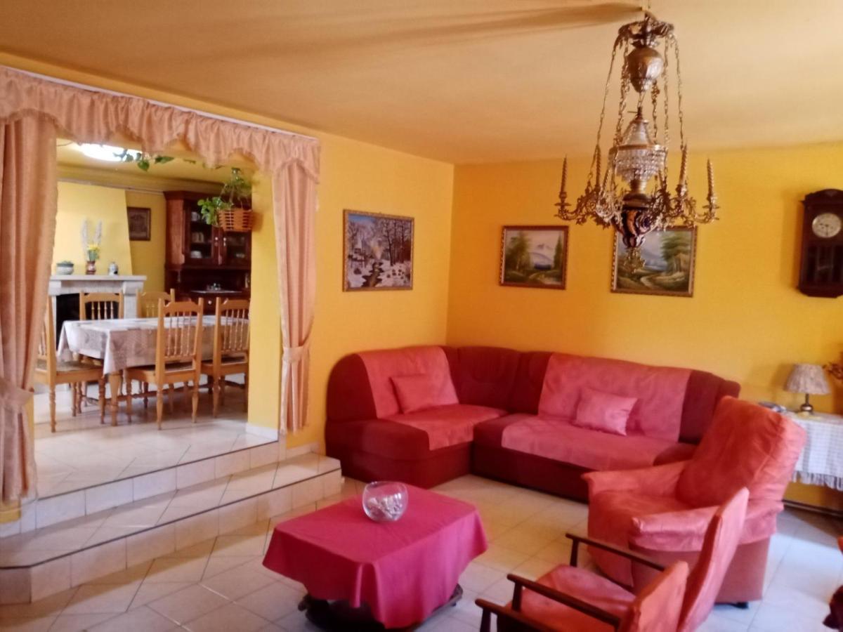 Jazmin-Szieszta Apartmanhaz Balatonfuered Luaran gambar
