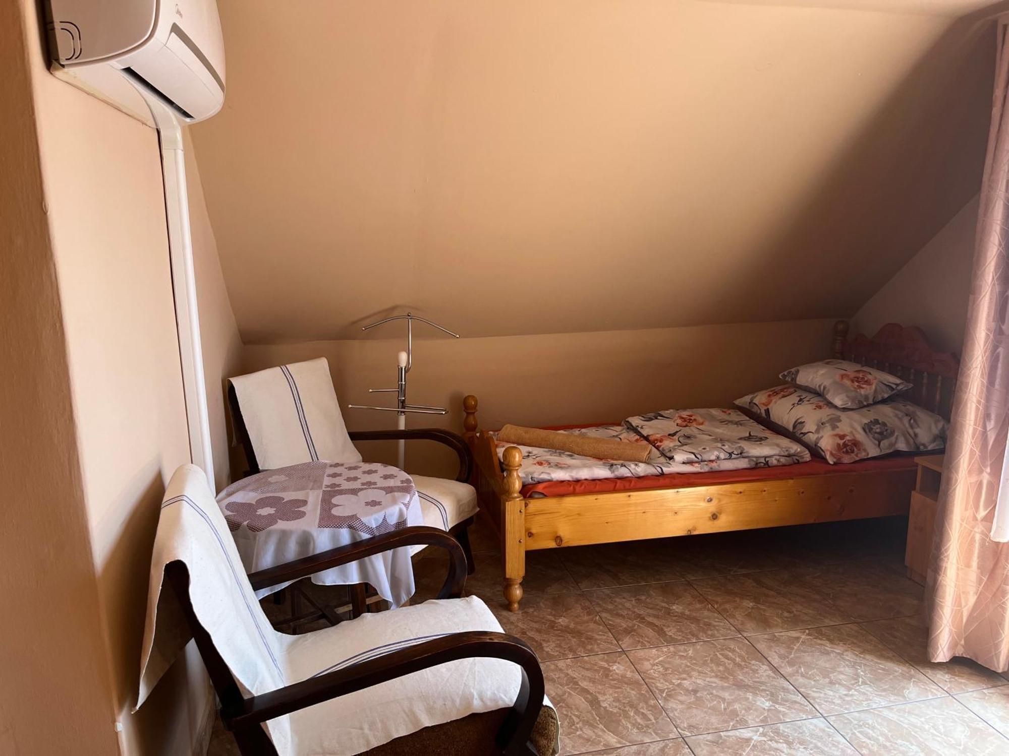 Jazmin-Szieszta Apartmanhaz Balatonfuered Luaran gambar